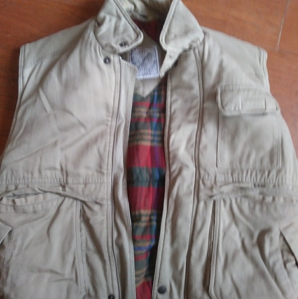 Expeditions outdoorsman vest